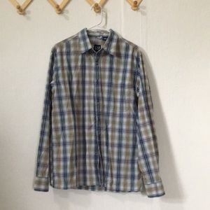 Men’s Gap button down shirt